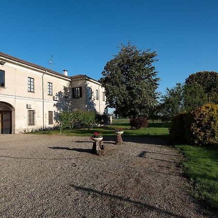 Agriturismo Cascina Graziosa Cameriano Luaran gambar